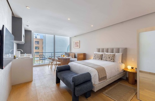 Reforma Apartment | Capitalia | Sunset Dining & Rooftop Moments
