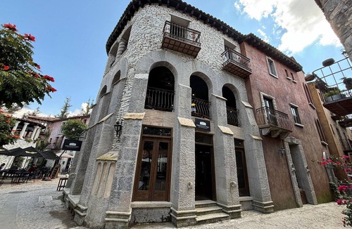 Santeagueda Apartment | Carlo Crivelli Master: The Style in ValQuirico!