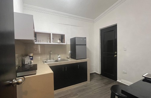 Monterrey Centro Apartment | CAS Visa 10 min a Pie. Acogedor Estudio a 30m de Alameda Monterrey ¡Metro cerca!