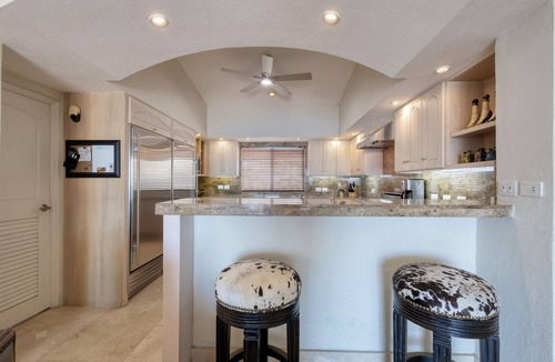 Palmilla House | Casa 4 C's is a spacious 3-bedroom private home featuring a pool, hot tub, ocean views, and a gourmet kitchen. Perfect for entertaining, it's just steps from beach access and offers the ideal setting for an unforgettable Cabo getaway.