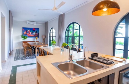 Centro House | Casa 54 Montejo - Downtown & Culture by LAHOS