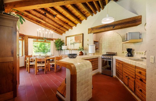 Valle de Bravo Villa | Casa Abi – A Tranquil Retreat Surrounded by Nature