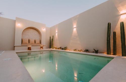 Centro Ski Chalet | Casa AJAL Private Pool Sanctuary