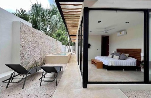 Centro Apartment | Casa Álamo in Downtown Merida, pool, 2 br