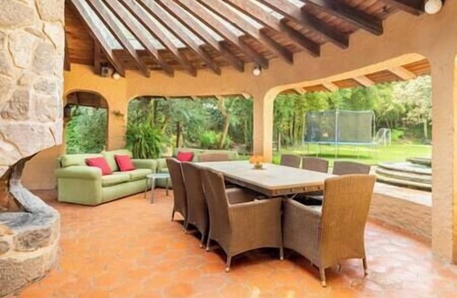 Valle de Bravo House | Casa Avándaro with pool, River, Woods and Cook!