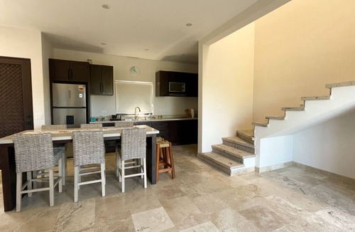 Buenavista House | Casa BV: Beautiful house short walk from beach
