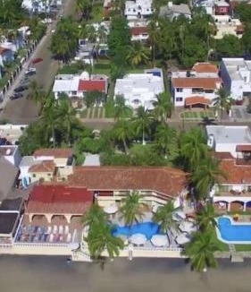 Club Santiago House | Casa Camila