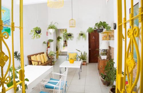 Americana Hostel | Casa Canario Hostel