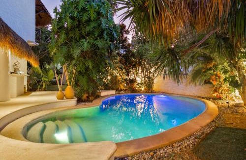 Cancun Villa | Casa Ceiba - 4 Bedroom Villa with Private Pool and great location in trendy neighborhood - fits 8