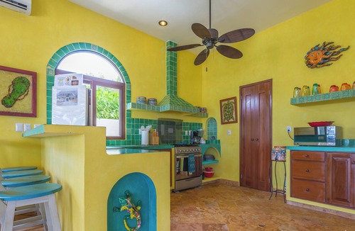 Isla Mujeres House | Casa de Cinco Caballos! Hot Tub/Seasonal Heated pool! Overlooking The Caribbean