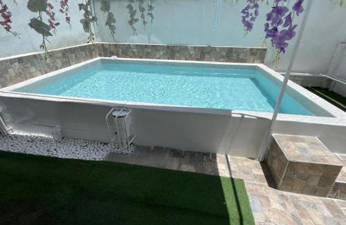 Leon House | Casa de descanso con piscina Galileos