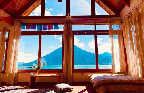 San Marcos La Laguna Villa | Casa de Los Angeles Lakefront Retreat with Sauna and Volcano Views