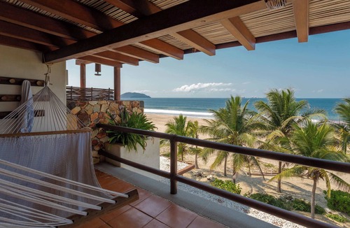 Ixtapa - Zihuatanejo Villa | Casa de Olas | Stunning Oceanfront Villa in Las Palmas