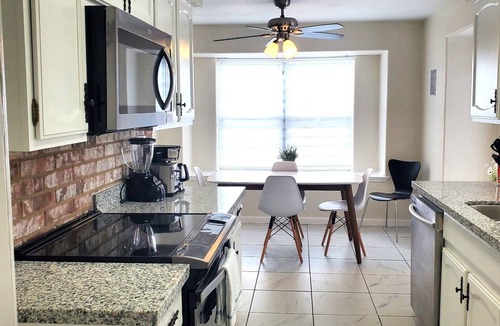 Brownsville House | Casa de San Marcelo - 3BD/2BA Home in Brownsville