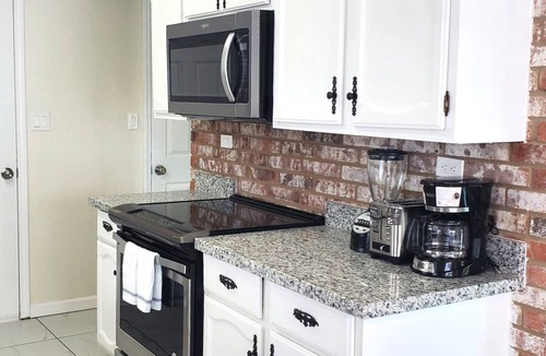 Brownsville House | Casa de San Marcelo - 3BD/2BA Home in Brownsville