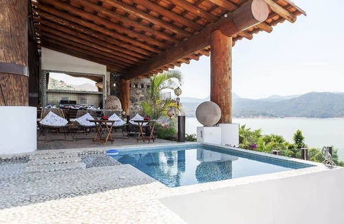 Centro House | Casa del Lago: Valle de Bravo with lake access