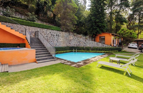 El Santuario House | Casa El Arco: Lakefront property in Valle de Bravo