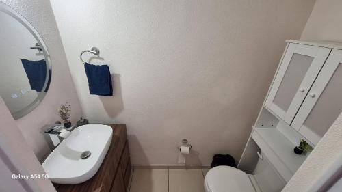 Zapopan House | Casa en Coto Parque Agua Azul, con alberca