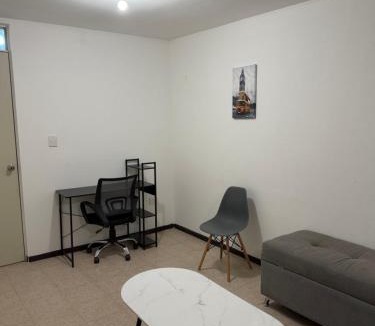 Juarez House | Casa en fracc residencial privado frente a un parque 2 dormitorios