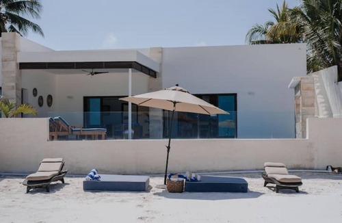 Punta Cancun Villa | Casa en la Playa Villa Flamingos en Zona Hotelera