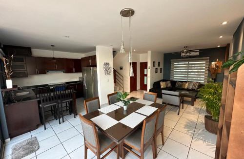 Xalisco House | Casa Fénix