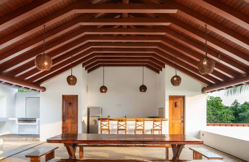 Zihuatanejo de Azueta House | Casa Frente a la Playa, Excelente Para Planes en Familia o con Amigos