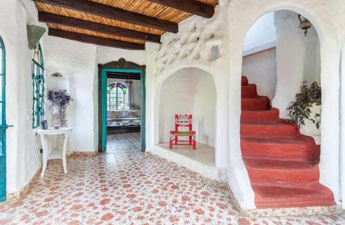 Santa Cecilia House | Casa Gaudí en Tepoztlán