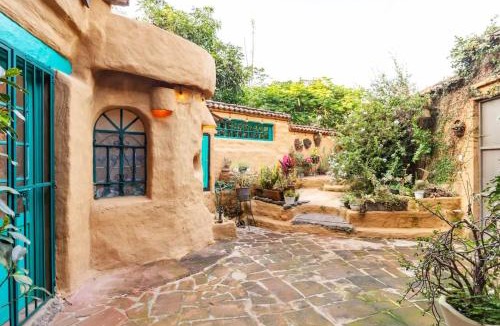 Santa Cecilia House | Casa Gaudí en Tepoztlán