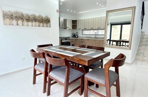 La Paz House | Casa Guacamaya Azul | Corner Home with Clubhouse and Pool Access
