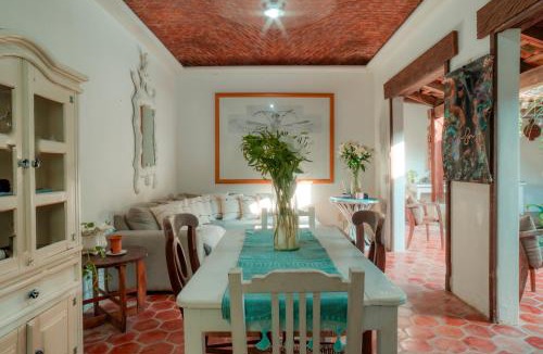 North End House | Casa Hacienda