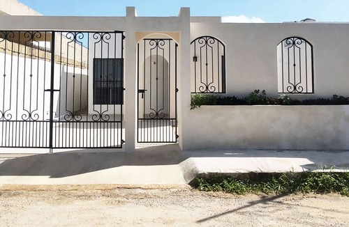Merida House | Casa Kanté. Beautiful house in the north of Merida, 20 min to beach