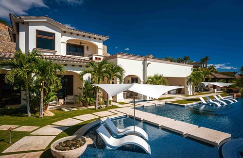 Palmilla Villa | Casa Katrina: Sophisticated Hilltop Retreat, Stunning Ocean Views, Infinity Pool, Palmilla Luxury