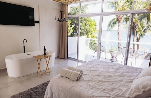 Bacalar Villa | Casa La Joya Bacalar Lake Front