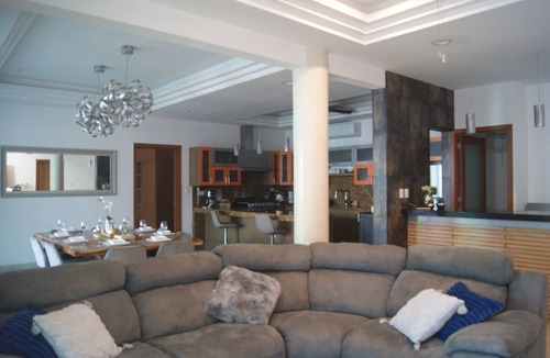 Colonia Centro House | Casa La Quinta. 3-bedroom beautiful house in Downtown Cozumel. AC, Pool & Wifi