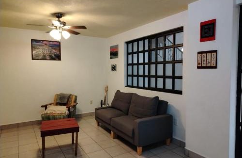 Raquet Club Hostel | Casa Lago de Luz