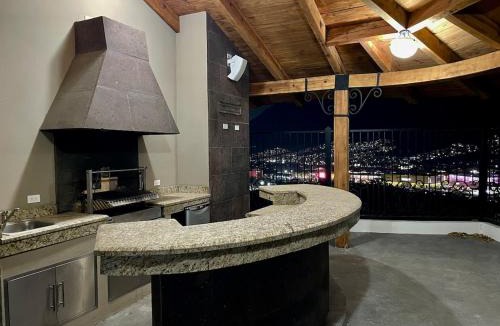 Monterrey Municipality Villa | Casa Las Yucas - Pool - Sleeps 12- Garage