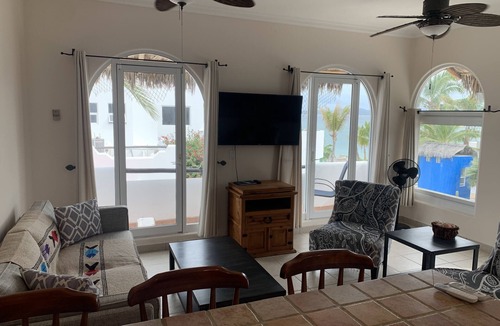 La Ventana House | Casa Mañana Mountain Guest House - 1 bedroom, 1 bathroom with a kitchen