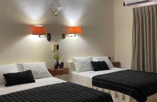 Barra de Navidad Hotel | Casa Mango X Hotel Márquez de Santana