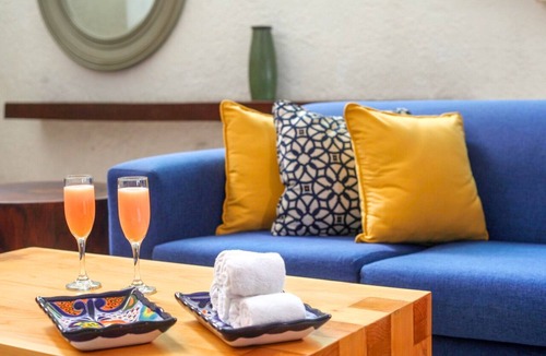 Colonia Centro Hotel | Casa Mexicana Cozumel