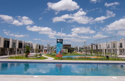 Tlajomulco de Zuniga House | CASA MíA AIRPORT (ideal for families and short stays)
