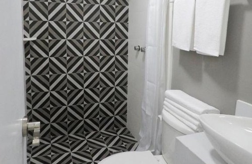 Monterrey Hotel | Casa moderna equipada como hotel habitación 5