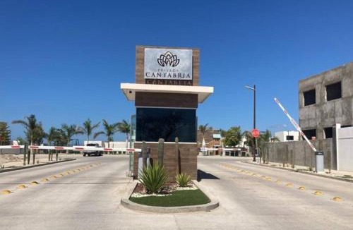 La Paz House | Casa Nopal