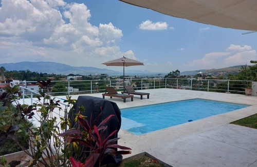 San Felipe del Agua House | Casa Nubes, beautiful view, ideal for families or groups, 6 bedrooms, pool.