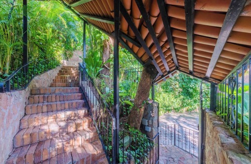 South Shore Hotel Area House | Casa Owaissa: Private Conchas Chinas Vallarta-Style House with Ocean Views
