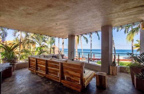 North End Villa | Casa Palmar 3BR · Remarkable 3BR, 2BA Beachfront Condo