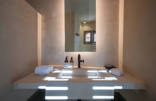 Barrio de Santiago Hotel | Casa Querida