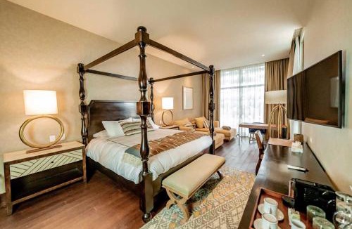 San Miguel de Allende Hotel | Casa Raíces Hotel Luxury & Viñedo