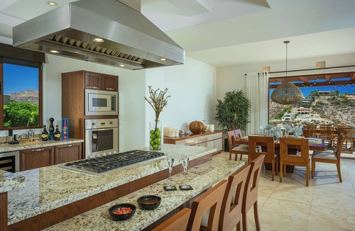 San Jose del Cabo Villa | Casa Rayrae: 4BR Ocean-View Villa with Infinity Pool & Casita, Cabo Colorado