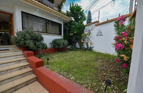 Barrio de Xochimilco Villa | Casa Ritual tu refugio con jardín & 4 recámaras