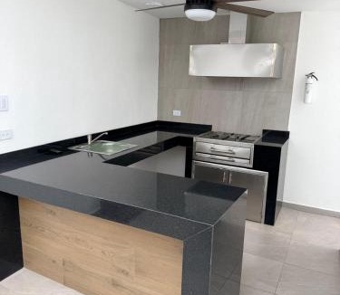 Campestre-Lomas House | Casa Romaoc - Casa moderna en Residencial Campestre